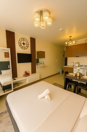 1 bedroom, iron/ironing board, Internet, bed sheets