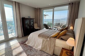 2 bedrooms, desk, iron/ironing board, travel crib