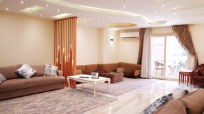 Premium Apartment, 3 Bedrooms | Living area