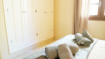 Apartment | 2 bedrooms, iron/ironing board