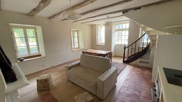 Télévision, cheminée