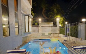 Outdoor pool - Alaya Stays Adarsh Villa | Elegant 3 BHK Villa With Pvt Pool & Balcony (Lonavala)