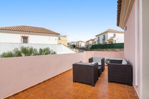 House | Terrace/patio