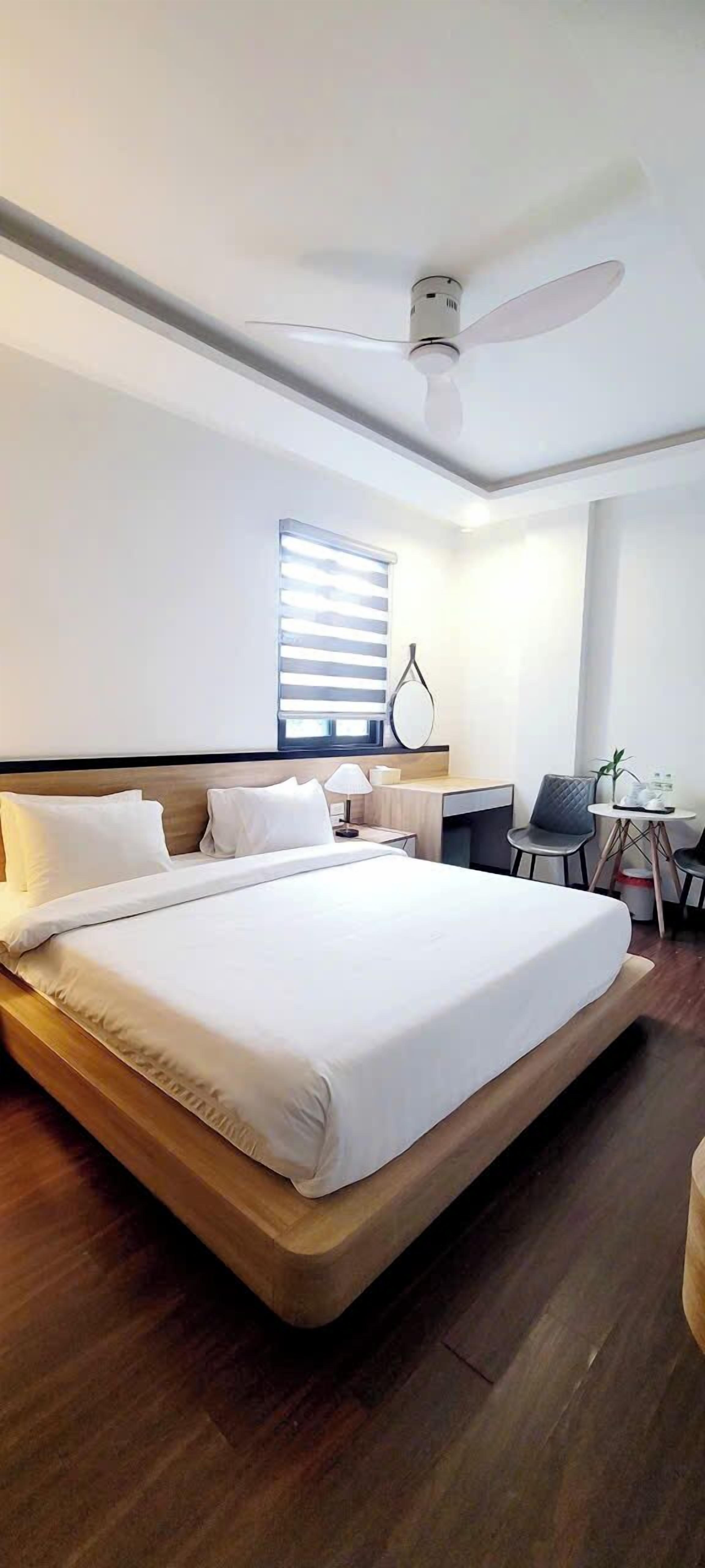 Habitación Deluxe doble | Caja fuerte, cortinas opacas, wifi gratis