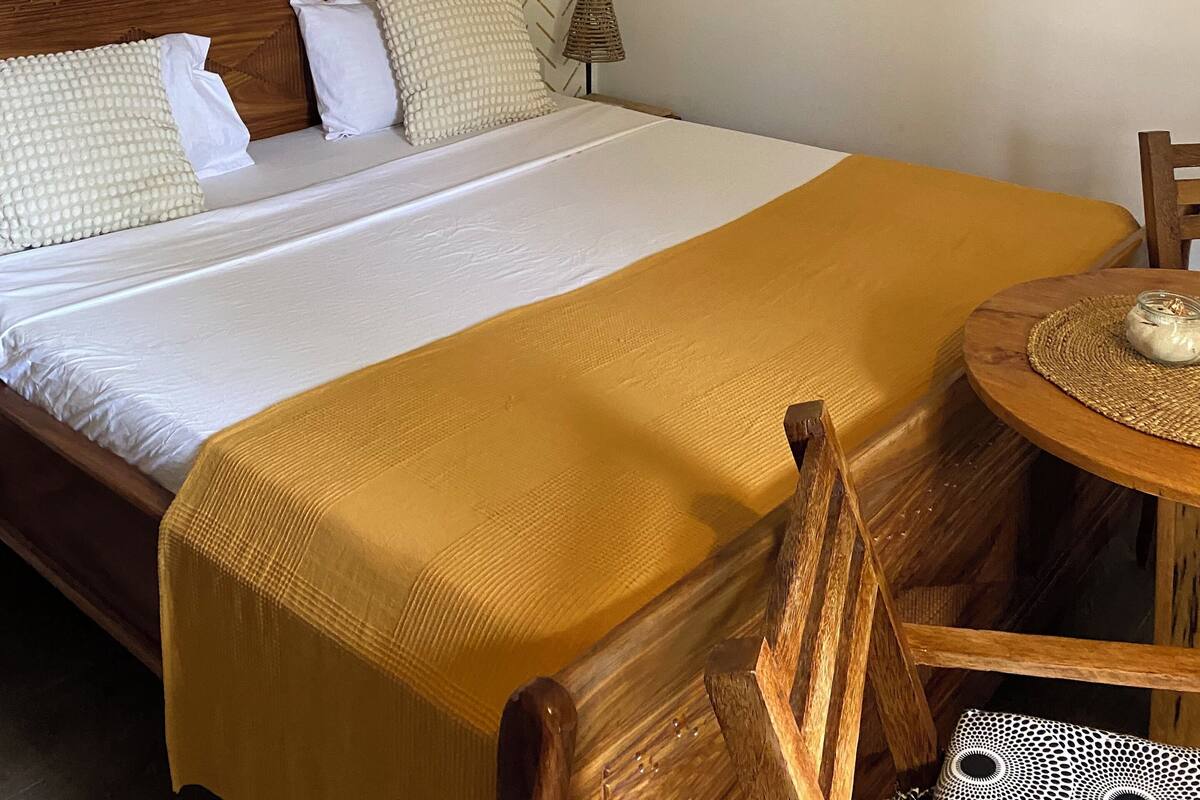 In-room safe, free WiFi