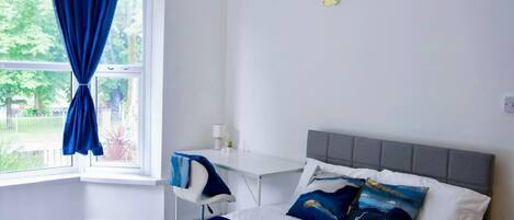 1 bedroom, desk, iron/ironing board, WiFi