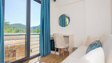 Deluxe Suite | Free WiFi