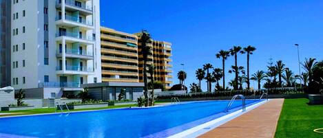 Apartment | Pool | Outdoor pool