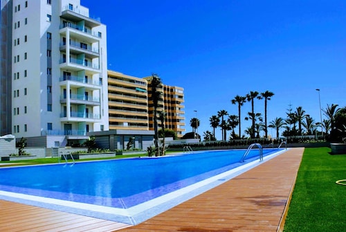 Bright Home 50m From the Sea