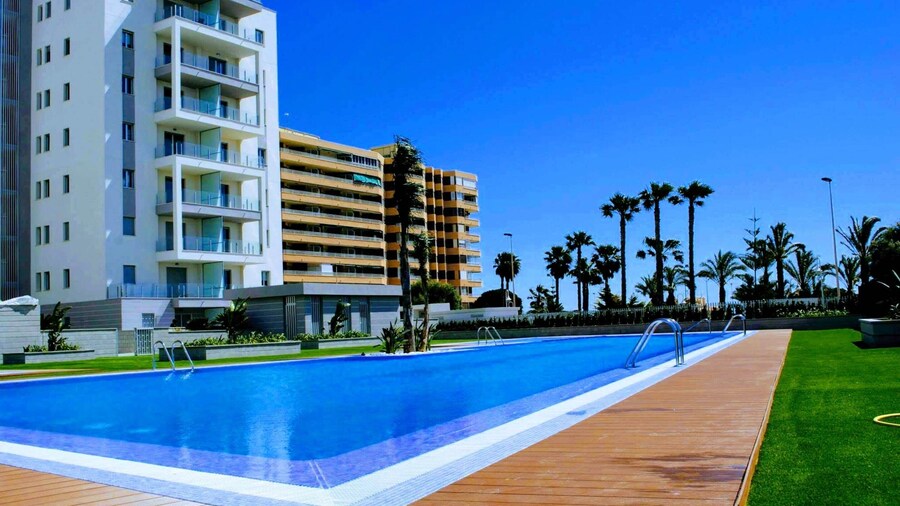 Bright Home 50m From the Sea