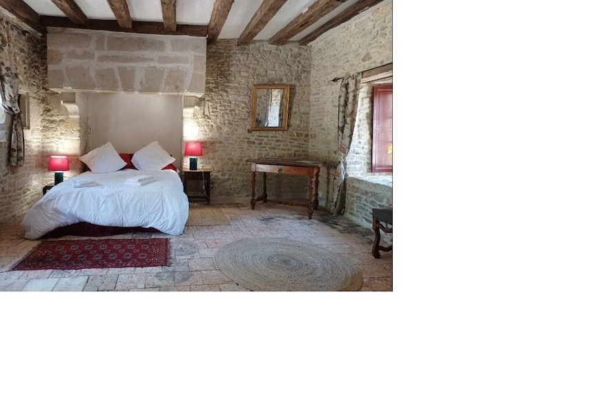 Room In 15th-century Castle Tower - Le Blanc