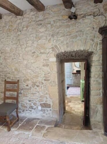 Chambre dans tour d'un château du 15e siècle