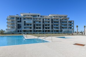 Pool - Beachfront Apartment in Isla Canela (Ayamonte)