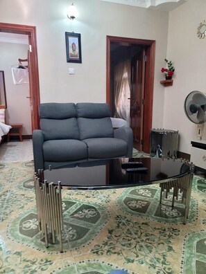 Deluxe Apartment | Living area