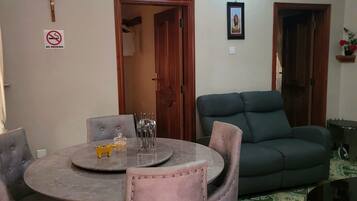 Deluxe Apartment | Ruang tamu