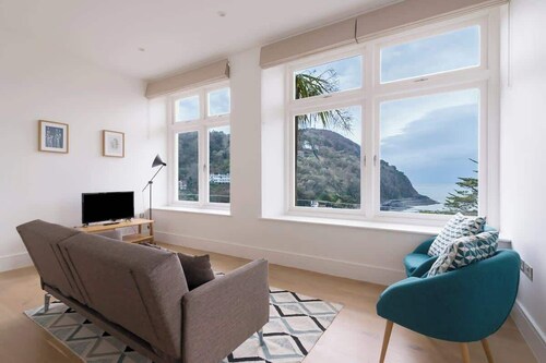 Relaxing Seaside Stay For Families at Tors Park