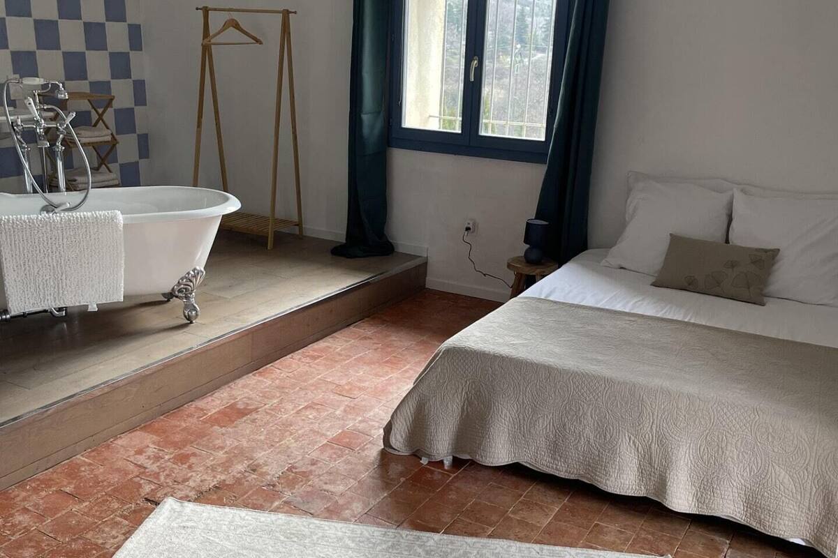 Deluxe Double Room, Balcony, Garden View | Blackout drapes, soundproofing, free WiFi