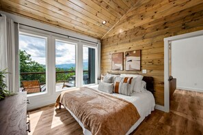 2 slaapkamers, een strijkplank/strijkijzer, reisbedje, wifi