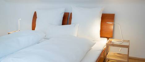 Internet, bed sheets