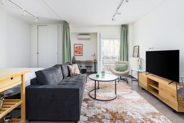 Apartamento, balcón, vistas a la ciudad | Tabla de planchar con plancha y wifi gratis