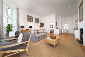 TV, fireplace, offices