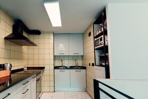 Private kitchen - Oasis Backpackers Hostel Sevilla (Seville)