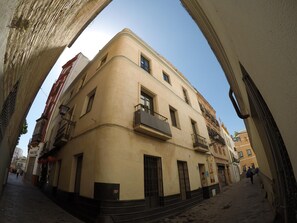 Exterior - Oasis Backpackers Hostel Sevilla (Seville)
