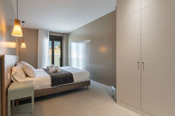 Apartment | 3 bedrooms, iron/ironing board