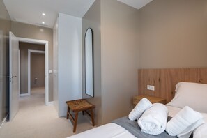 3 bedrooms, iron/ironing board - Duplex Townhouse With Balcony (Ayamonte)