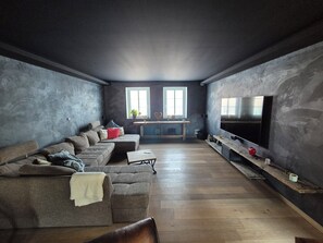 Smart TV, fireplace, video games, table football