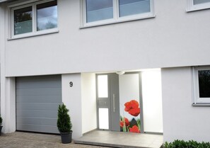 Exterior detail - Holiday Home 'Sunny' with Private Terrace and Wi-Fi (Gengenbach)