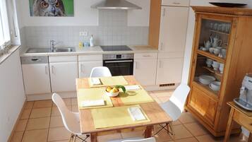 Réfrigérateur, four, plaque de cuisson, lave-vaisselle