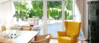Casa de vacaciones 'Sunny' con terraza privada y Wi-Fi