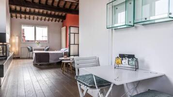 1 chambre, fer et planche Ă repasser, Wi-Fi, draps fournis