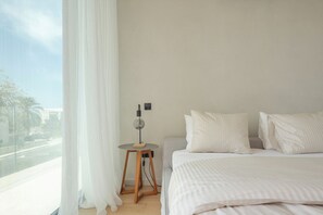 Blackout curtains, soundproofing, iron/ironing board, free WiFi