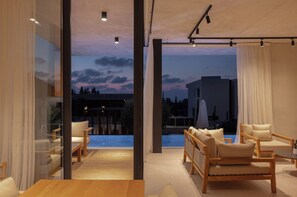 Premium-Villa, 3 Schlafzimmer, eigener Pool, Gartenblick | Wohnbereich | Flachbildfernseher