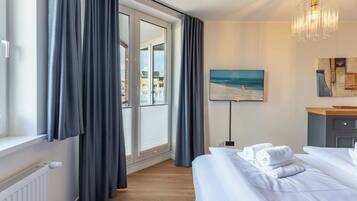 2 bedrooms, desk, free WiFi