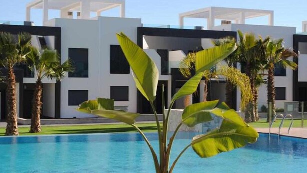 Apartemen | Kolam renang | Kolam renang outdoor
