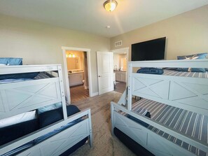 3 bedrooms, desk, iron/ironing board, travel cot