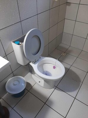 Basic Shared Dormitory | Bathroom