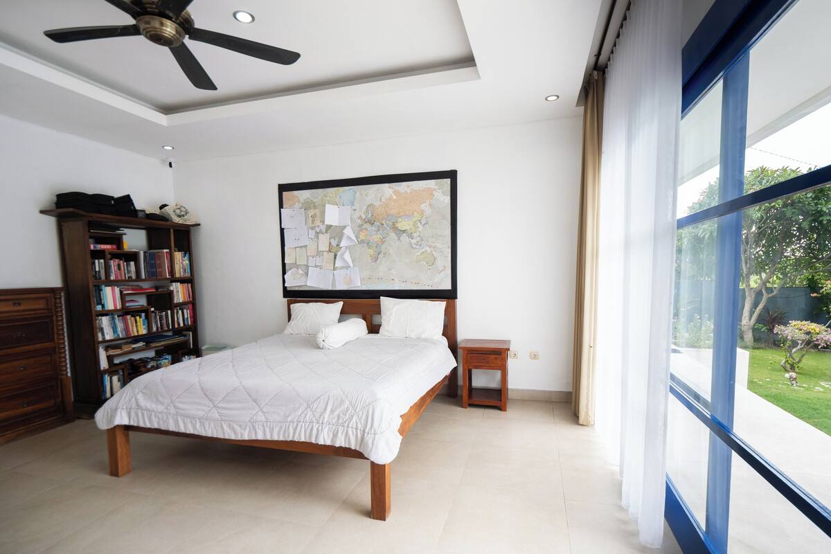 Chambre Deluxe, 1 très grand lit | Bureau, Wi-Fi gratuit