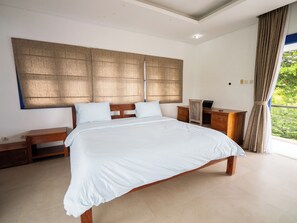 Chambre Deluxe, 1 grand lit | Bureau, Wi-Fi gratuit