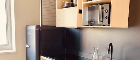 Familienapartment | Eigene Küche | Kühlschrank, Mikrowelle, Herdplatte, Espressomaschine