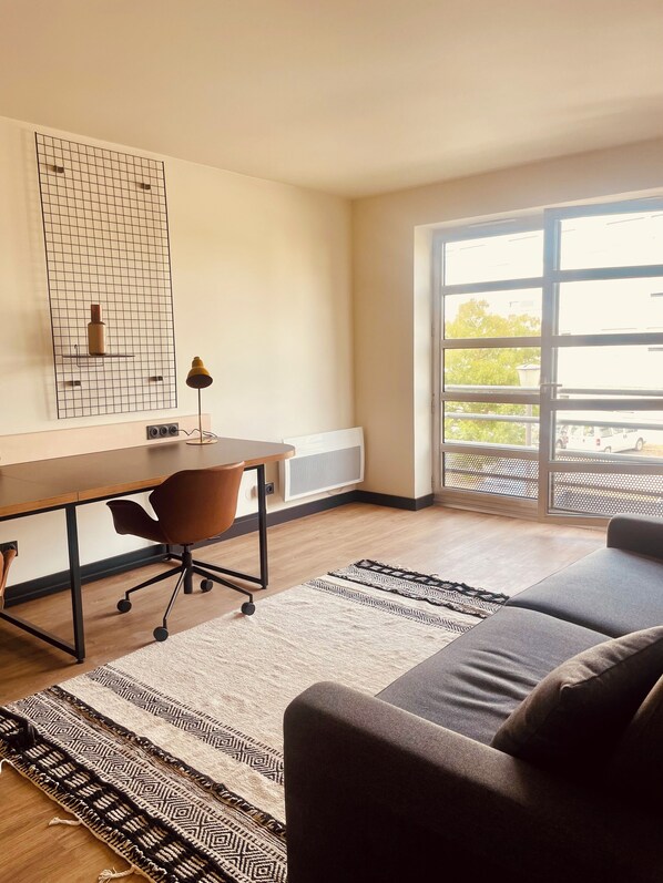 Family Apartment | Living area | Offices - Cowool Compiègne (Compiègne)