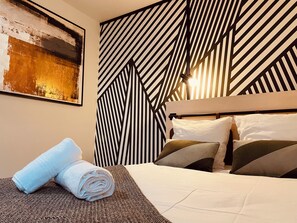 舒适开间, 1 张双人床, 通行无障碍, 一层 | 办公桌、笔记本电脑工作区、隔音、熨斗/熨板