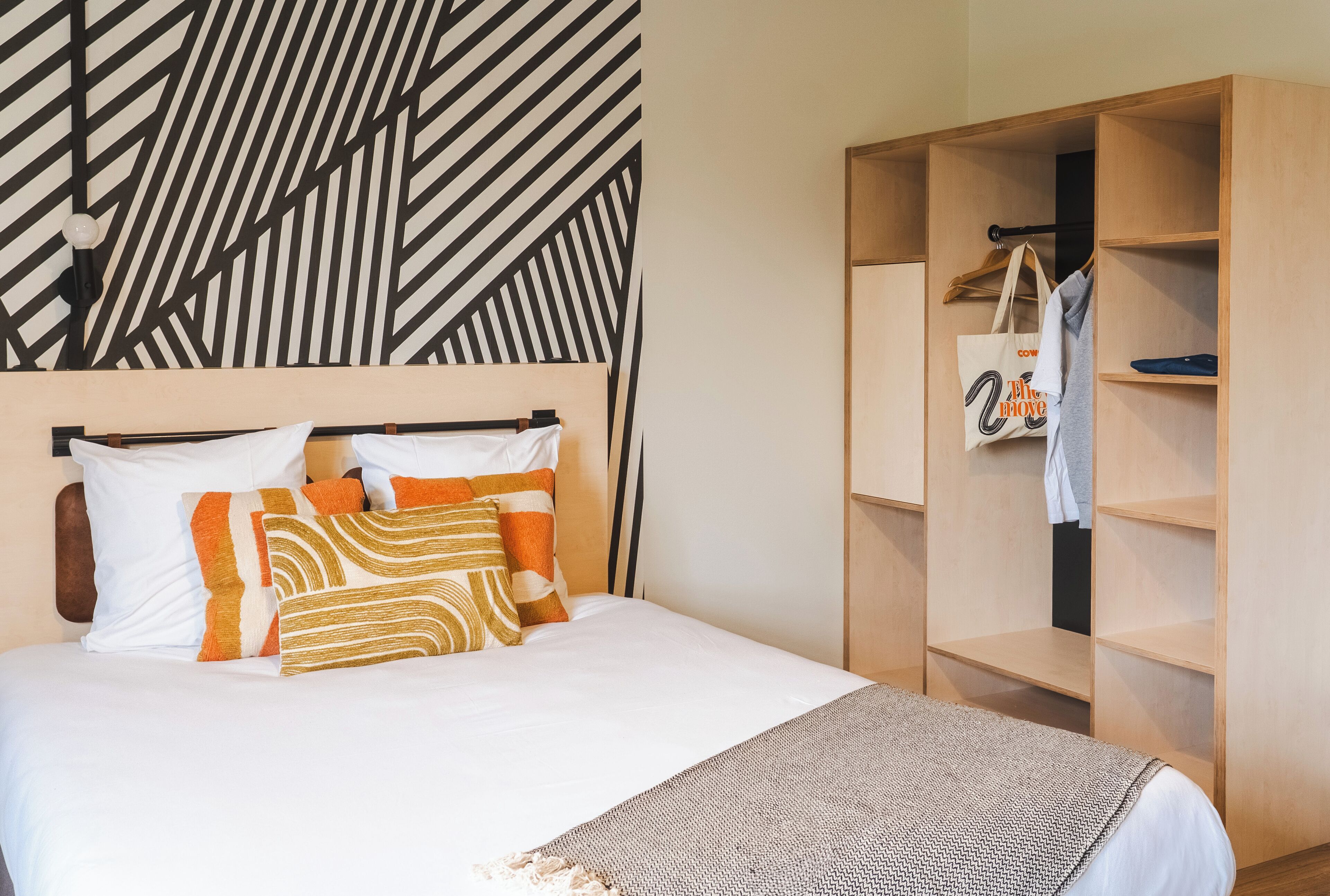 Comfort Studio Suite | Desk, laptop workspace, soundproofing, iron/ironing board