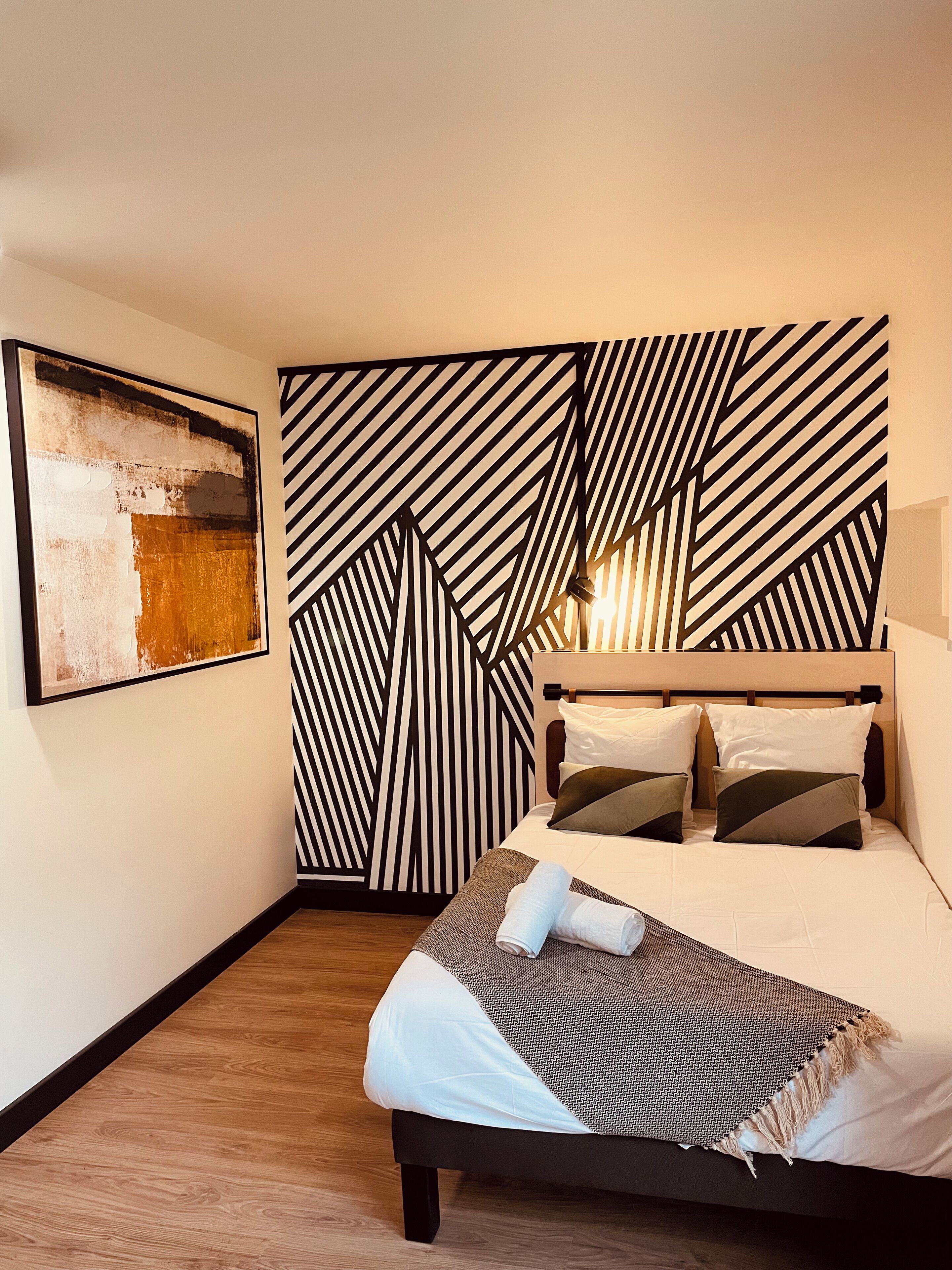 Comfort Studio, 1 Double Bed, Mobility Accessible, Ground Floor | Desk, laptop workspace, soundproofing, iron/ironing board