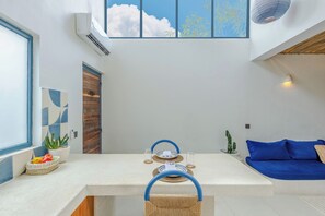 Comfort Apartment | Dining room