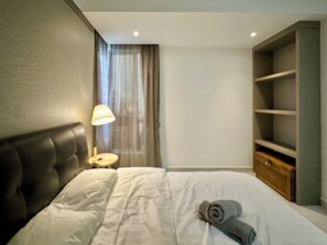 Iron/ironing board, free WiFi - Melodies Moderne 2B2B Near KSL (Johor Bahru)