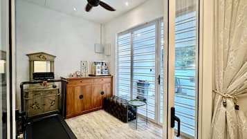 Hus - terrasse | Opholdsområde